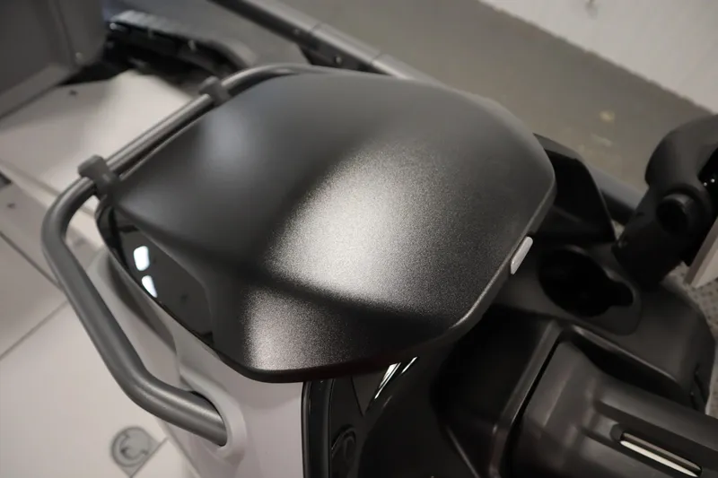 Slide: The Image of Close-up of 2024 Sea-Doo Switch Sport/Cruise 21 handlebar controls. - 28
