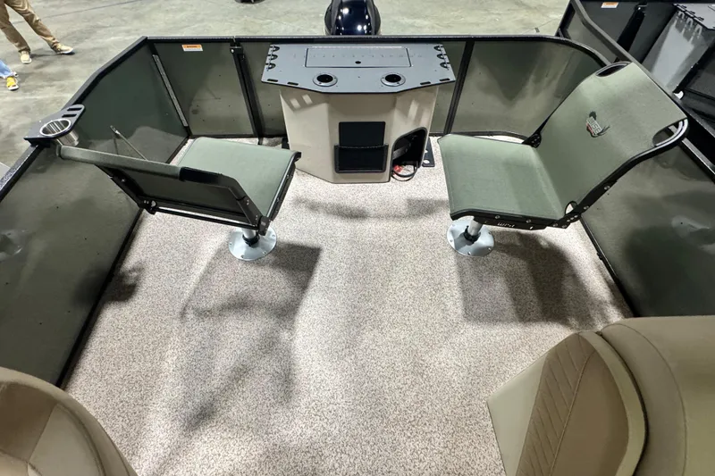 Slide: The Image of 2026 Veranda Vista 20F4 boat interior with seating and control panel. - 10