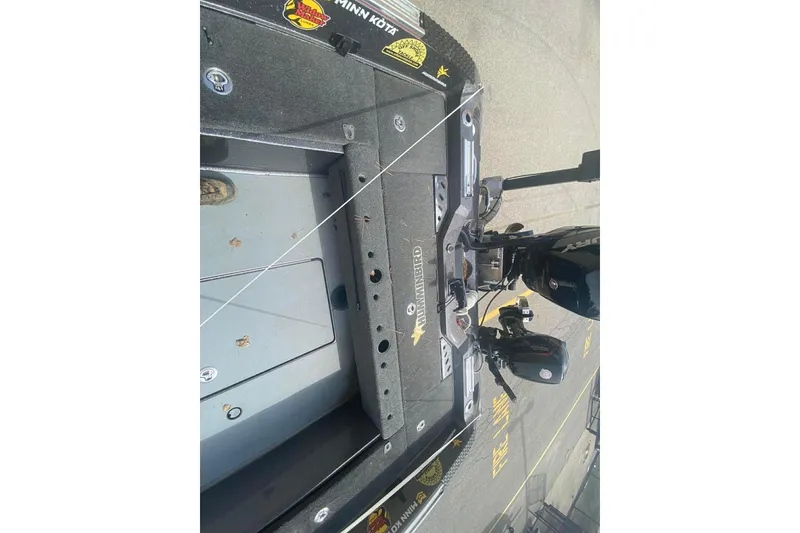 Slide: The Image of 2017 Ranger 621FS Fisherman boat deck with Minn Kota trolling motor and Humminbird electronics. - 12