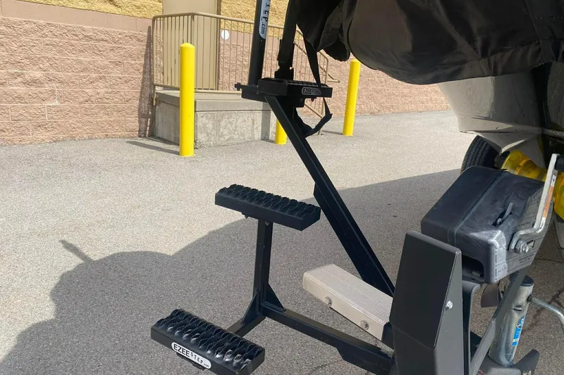 Slide: The Image of 2017 Ranger 621FS Fisherman boat with Ezee Step ladder on trailer. - 27