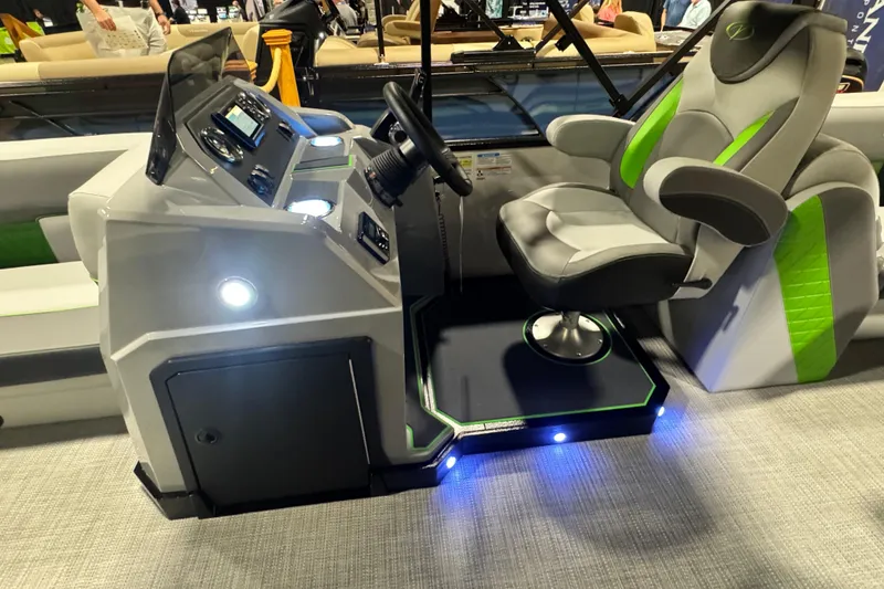 Slide: The Image of Captain's seat and control panel of 2026 Veranda Vista View Sport VS22RC boat. - 6