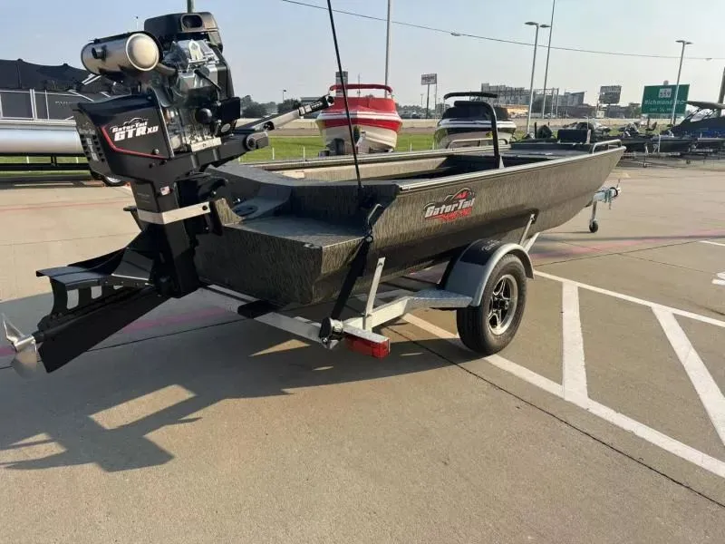 Slide: The Image of Gator-Tail 17/50 Savage Series 2026 - 5