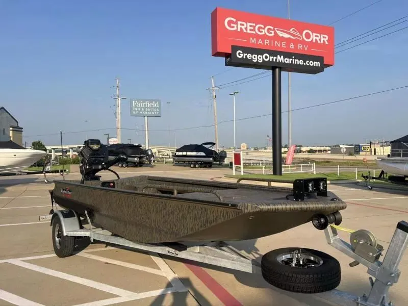 Slide: The Image of Gator-Tail 17/50 Savage Series 2026 - 7