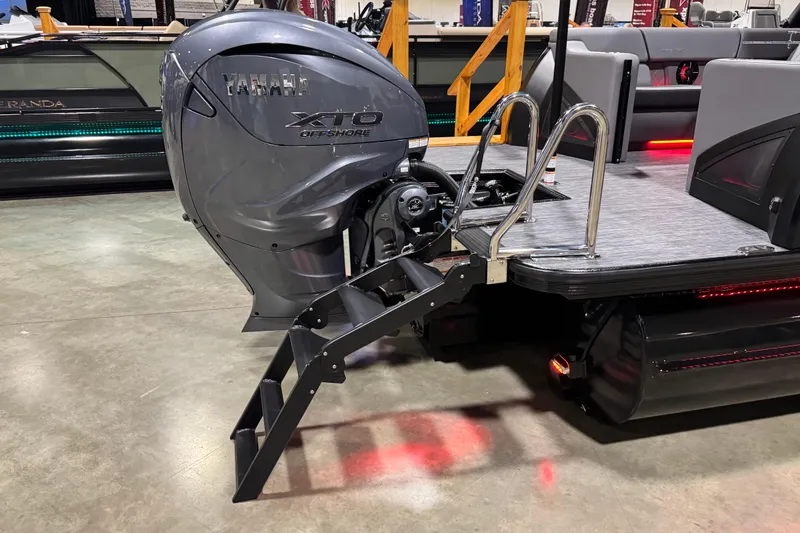 Slide: The Image of 2026 Veranda Vertex VX285DCRC Premium boat with Yamaha XTO Offshore engine and swim ladder. - 5