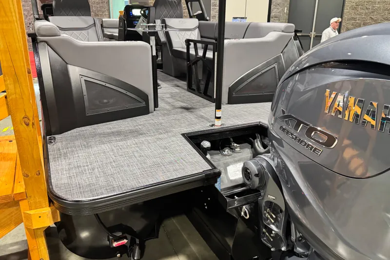 Slide: The Image of 2026 Veranda Vertex VX285DCRC Premium boat with Yamaha XTO Offshore engine, showcasing luxury seating. - 7