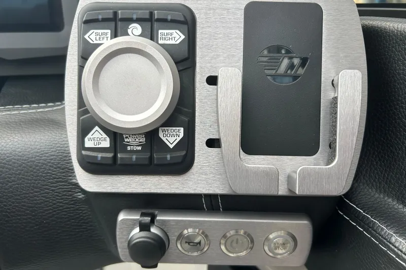 Slide: The Image of Control panel of 2022 Malibu Wakesetter 23 LSV with surf and wedge adjustments. - 25