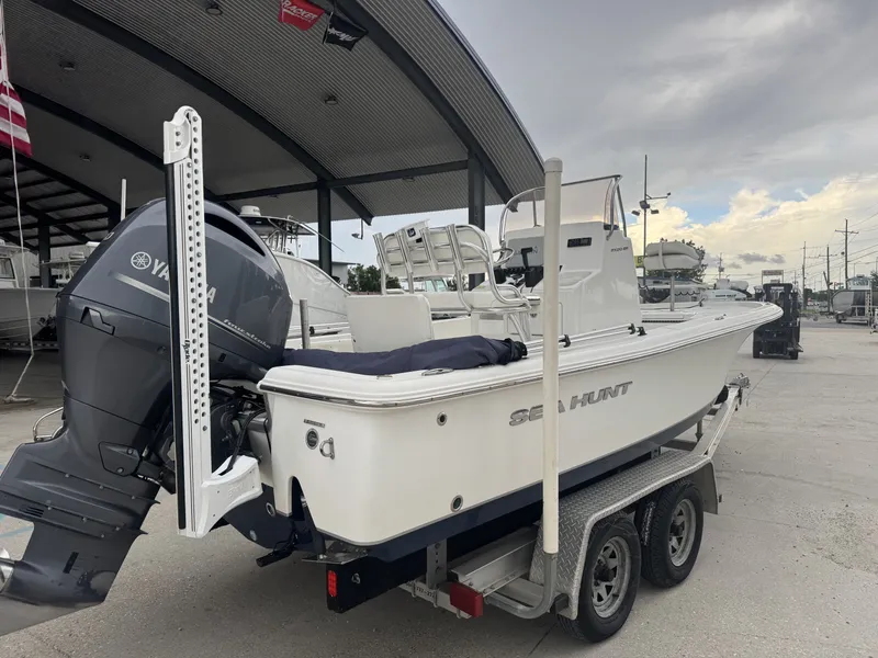 Slide: The Image of Sea Hunt BX 20 BR 2016 - 6