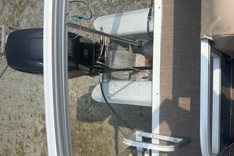 Slide: The Image of Sun Tracker Bass Buggy 16 XL 2022 - 6