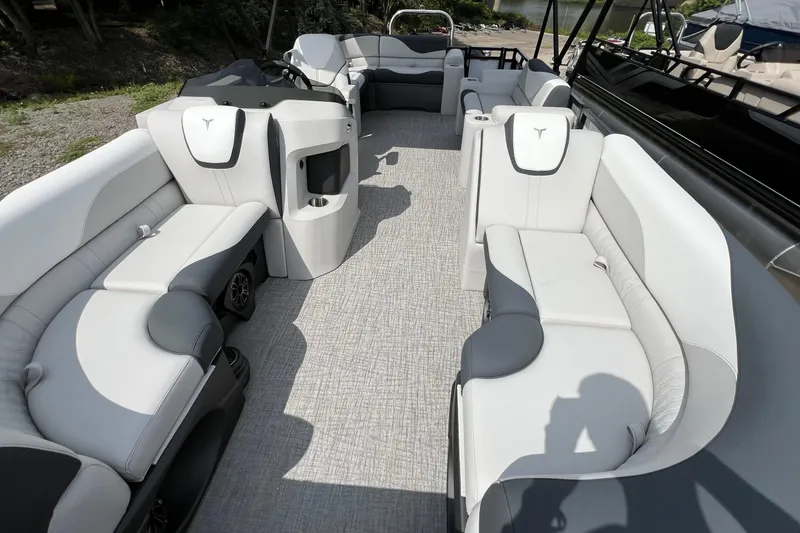 Slide: The Image of 2026 Tahoe TRITOON 2185 interior with luxurious seating and modern design. - 6