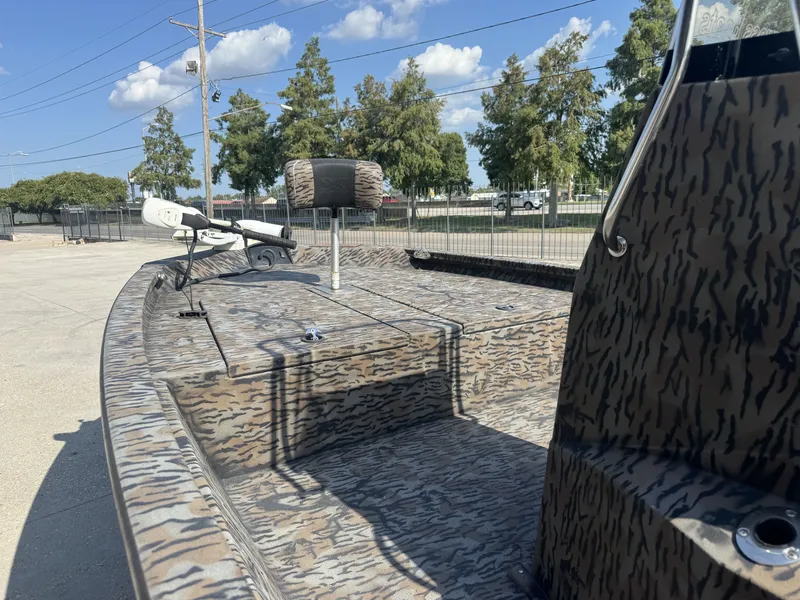 Slide: The Image of Xpress H190B Bay 2023 - 15