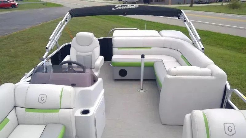 Slide: The Image of Godfrey Sweetwater 2286C 2019 - 9