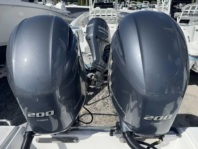 Slide: The Image of Wellcraft 242 Fisherman 2025 - 22