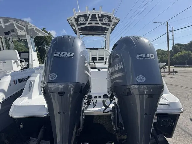 Slide: The Image of Wellcraft 242 Fisherman 2025 - 3