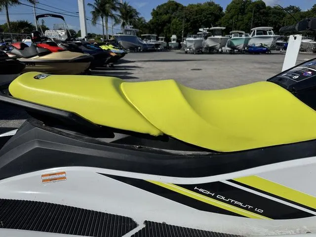 Slide: The Image of Yamaha VX 2021 - 8