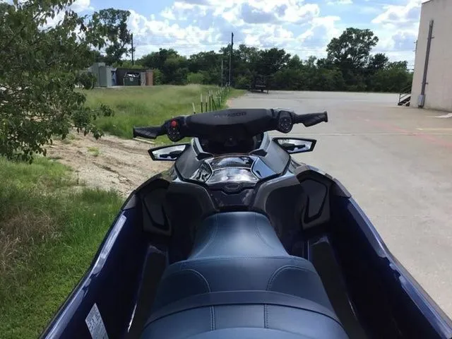 Slide: The Image of Sea-Doo GTX 300 2025 - 10