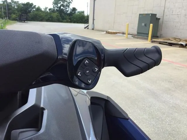 Slide: The Image of Sea-Doo GTX 300 2025 - 12