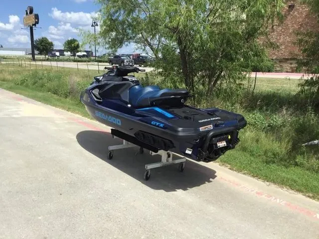 Slide: The Image of Sea-Doo GTX 300 2025 - 5