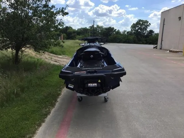 Slide: The Image of Sea-Doo GTX 300 2025 - 6