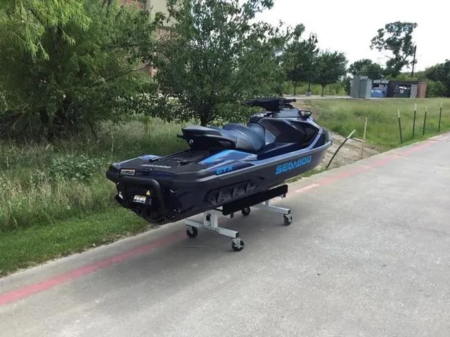 Slide: The Image of Sea-Doo GTX 300 2025 - 7