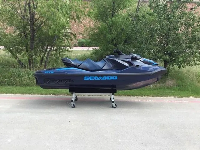 Slide: The Image of Sea-Doo GTX 300 2025 - 8