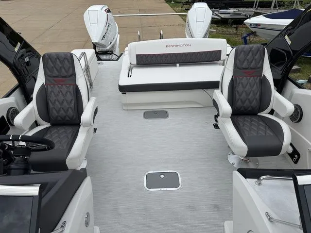 Slide: The Image of Bennington Q Swingback 27 QSBWAT2 2026 - 12