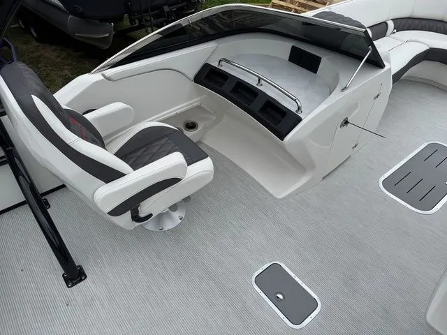 Slide: The Image of Bennington Q Swingback 27 QSBWAT2 2026 - 21