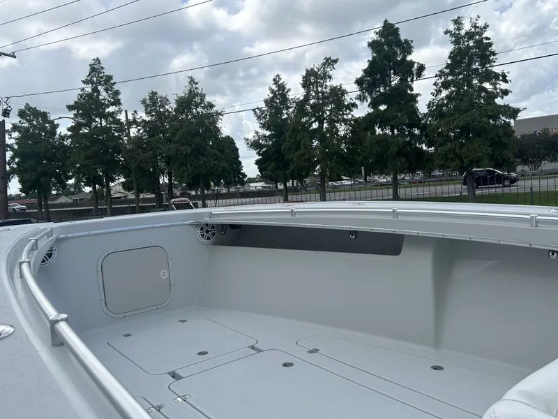 Slide: The Image of Yellowfin 31 Center Console 2001 - 12