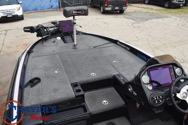 Slide: The Image of Triton 20 TrX 2015 - 7