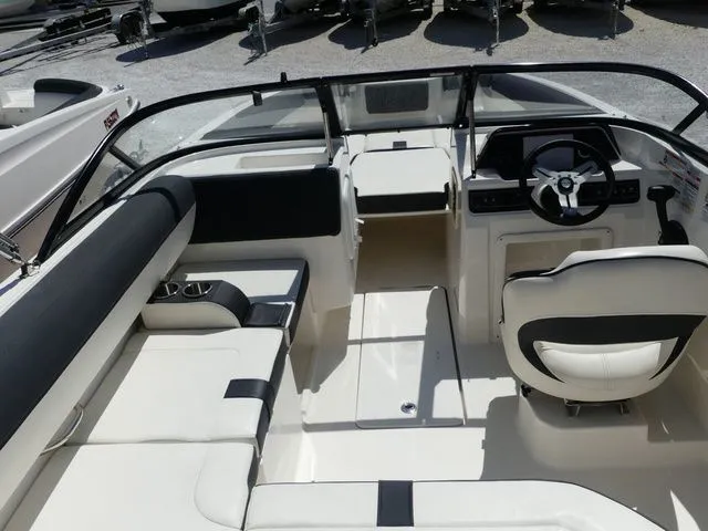 Slide: The Image of Bayliner DX 2000 2023 - 10