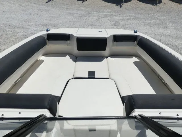 Slide: The Image of Bayliner DX 2000 2023 - 14