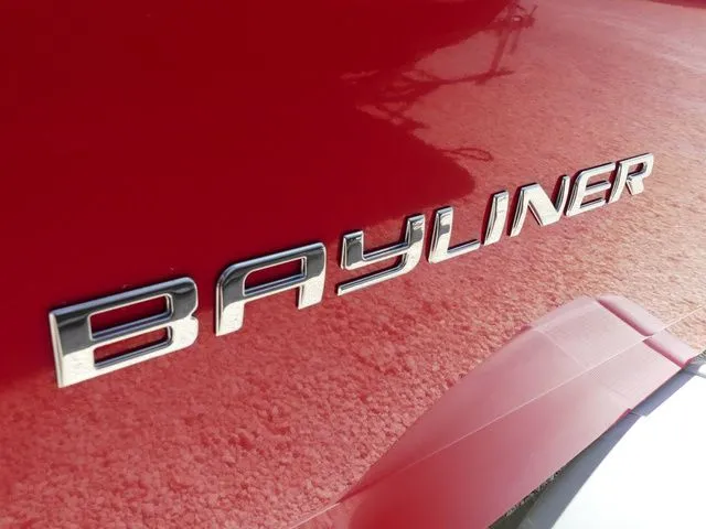 Slide: The Image of Bayliner DX 2000 2023 - 6