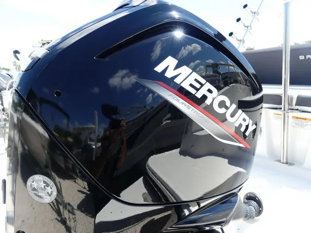 Slide: The Image of Bayliner DX 2000 2023 - 8