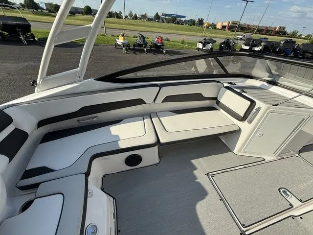 Slide: The Image of Yamaha AR195 2021 - 10