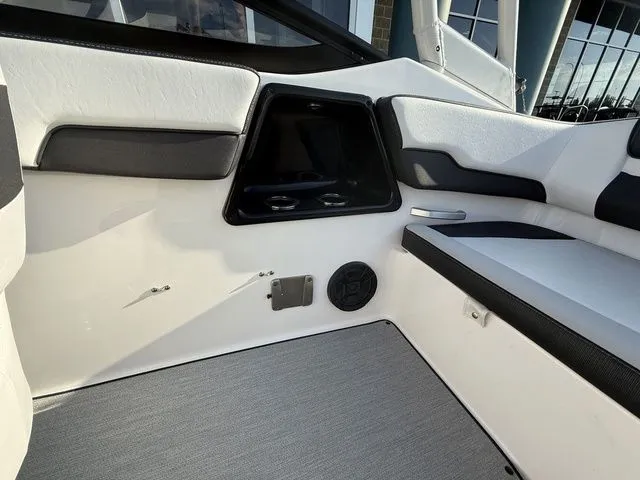 Slide: The Image of Yamaha AR195 2021 - 12