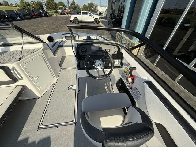 Slide: The Image of Yamaha AR195 2021 - 13