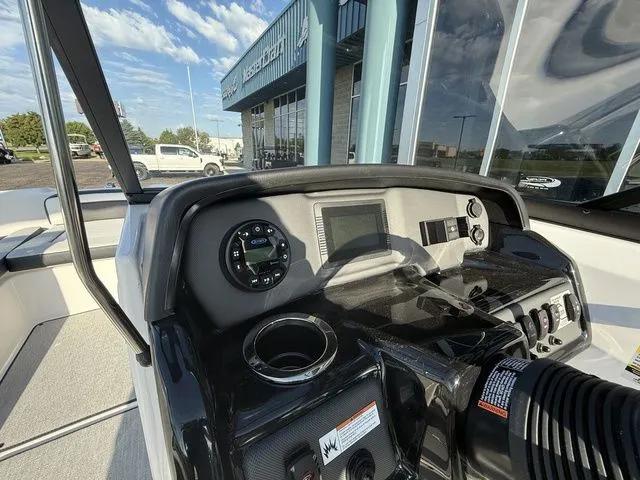 Slide: The Image of Yamaha AR195 2021 - 14