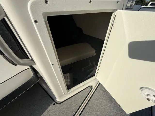 Slide: The Image of Yamaha AR195 2021 - 17