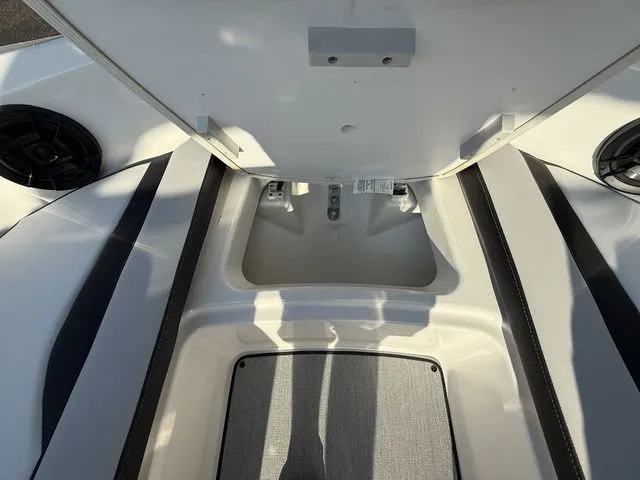 Slide: The Image of Yamaha AR195 2021 - 22