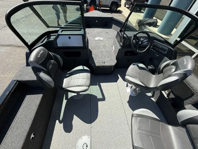 Slide: The Image of Lund 1775 Impact XS Sport 2026 - 21