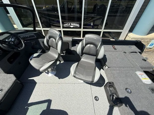 Slide: The Image of Lund 1775 Impact XS Sport 2026 - 22