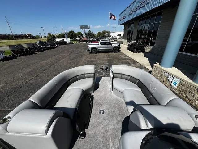 Slide: The Image of Misty Harbor 2285CS Pontoon 2015 - 18