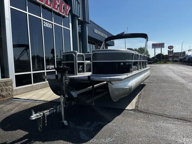 Slide: The Image of Misty Harbor 2285CS Pontoon 2015 - 8