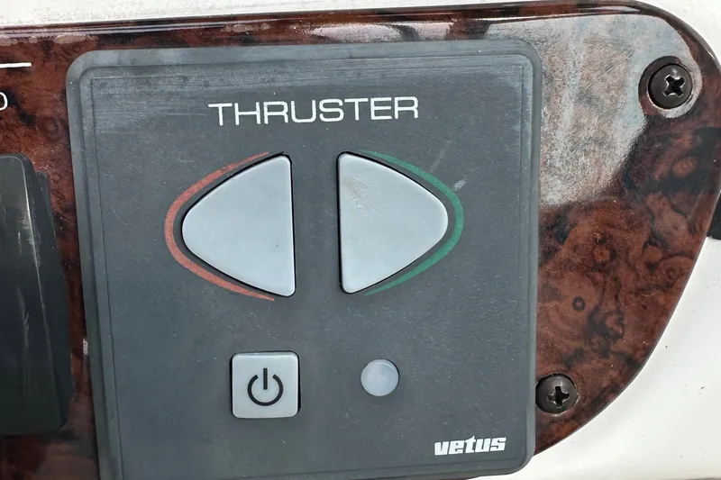 Slide: The Image of Control panel for Vetus thruster on 2005 Sea Ray 290 SLX boat. - 11