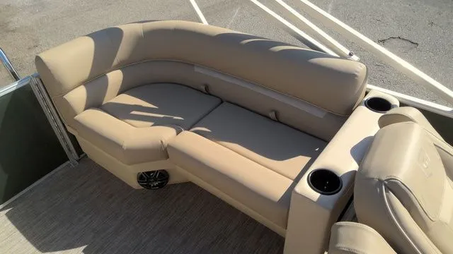 Slide: The Image of Godfrey Xperience 2086 SBX Sport Tube 27 In. Package 2026 - 7