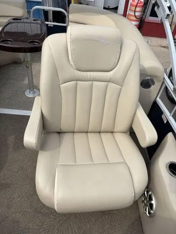 Slide: The Image of Bennington 2250 GSR 2014 - 10