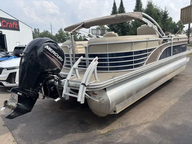 Slide: The Image of Bennington 2250 GSR 2014 - 6