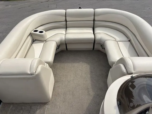 Slide: The Image of Bennington 2250 GSR 2014 - 8