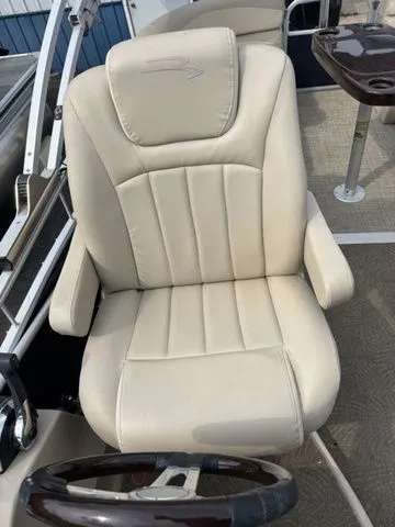 Slide: The Image of Bennington 2250 GSR 2014 - 9