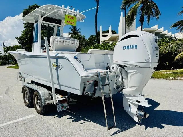 Slide: The Image of Sea Hunt Ultra 239 SE 2024 - 3