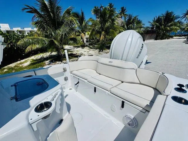 Slide: The Image of Sea Hunt Ultra 239 SE 2024 - 6